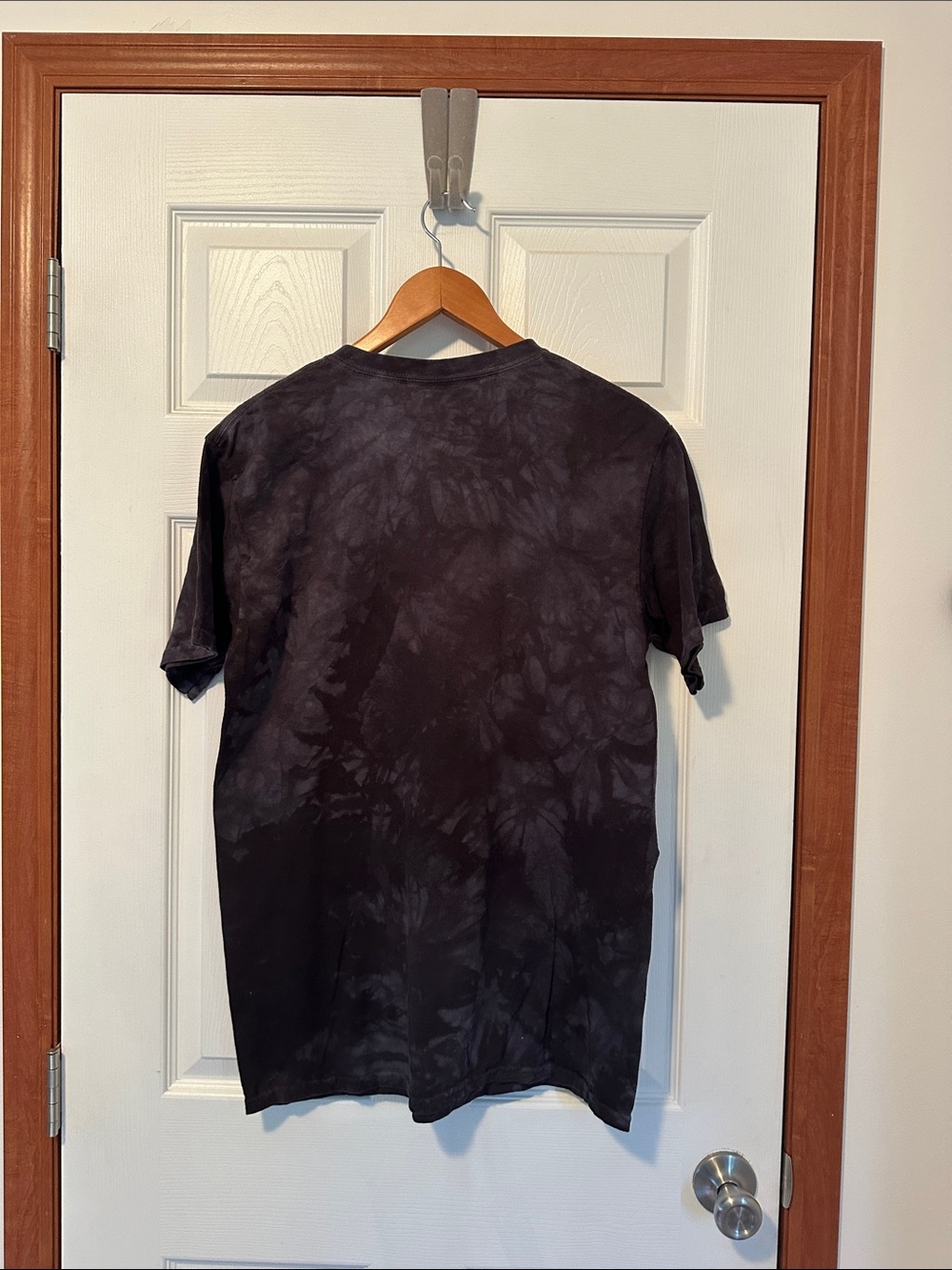 4/$20 Black Tie-Dye Astronaut Cat Graphic Tee - Picture 3 of 3